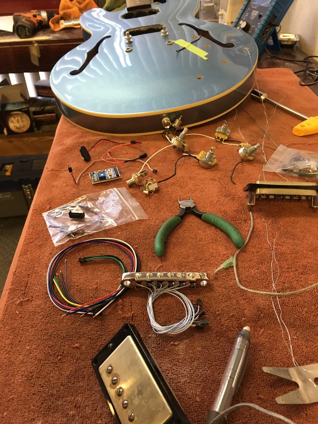 Guitar O.R. | 6020 2 St SE #15, Calgary, AB T2H 2L8, Canada | Phone: (403) 253-9006