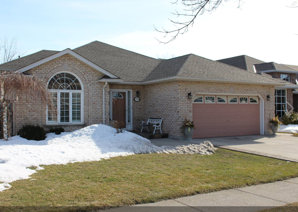 Bingley Windows Siding & Roofing | 9565 Stanley Ave, Niagara Falls, ON L2E 6S6, Canada | Phone: (905) 295-8144
