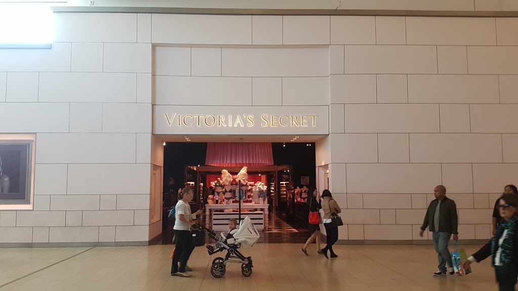 Victorias Secret & PINK | 3401 Dufferin St, North York, ON M6A 2T9, Canada | Phone: (416) 785-7666
