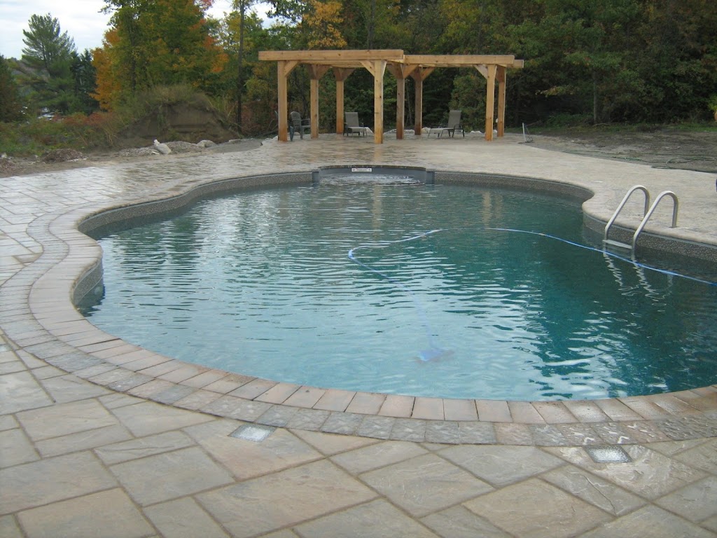 Paysagiste Landteck Landscaping | 146 Rte Principale O, Sainte-Cécile-de-Masham, QC J0X 2W0, Canada | Phone: (819) 661-5252