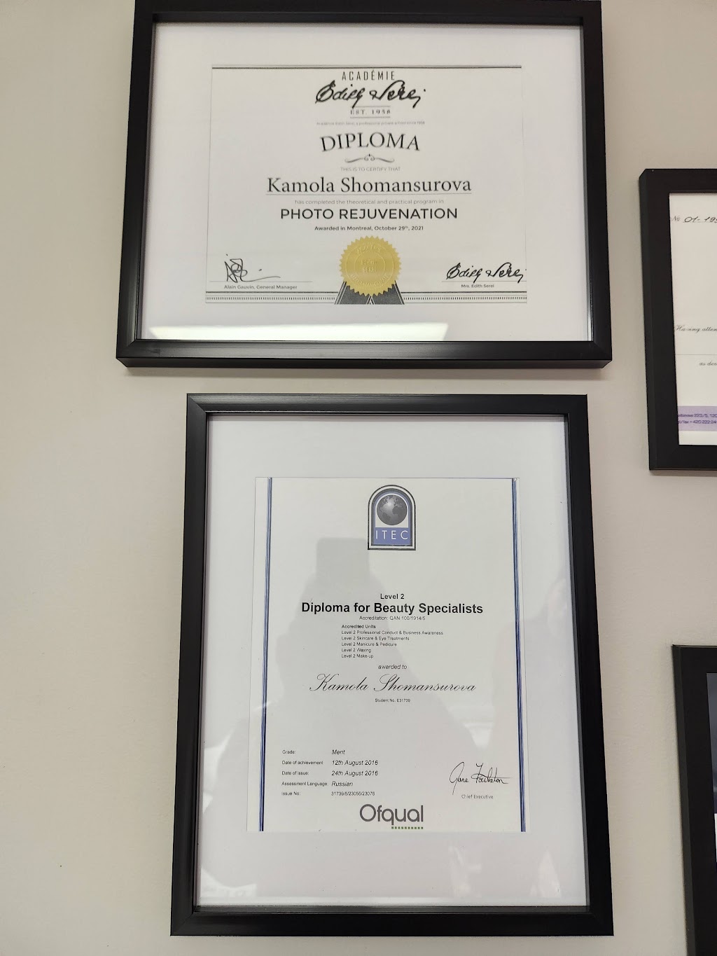 EuroDerm | 1729 Av. Bourgogne, Chambly, QC J3L 1Y8, Canada | Phone: (367) 777-1133