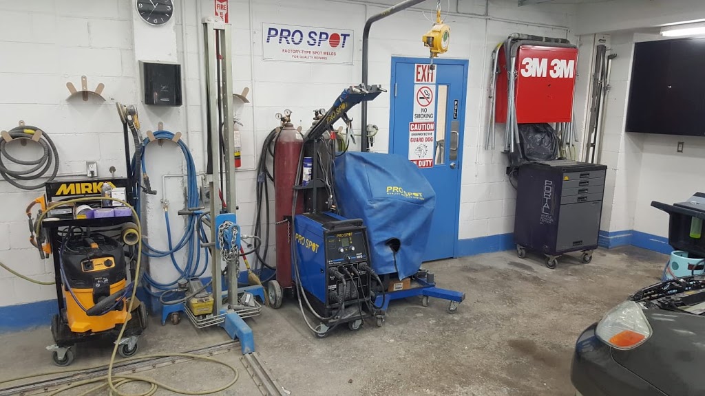 CSN Neighbourhood Auto Body Ltd | 232 Rosetown Ave, Penticton, BC V2A 3J4, Canada | Phone: (250) 492-7882