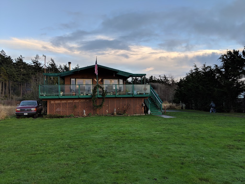 Lopez Island Beach House Rental | 597 Mackaye Harbor Rd, Lopez Island, WA 98261, USA | Phone: (360) 468-4246