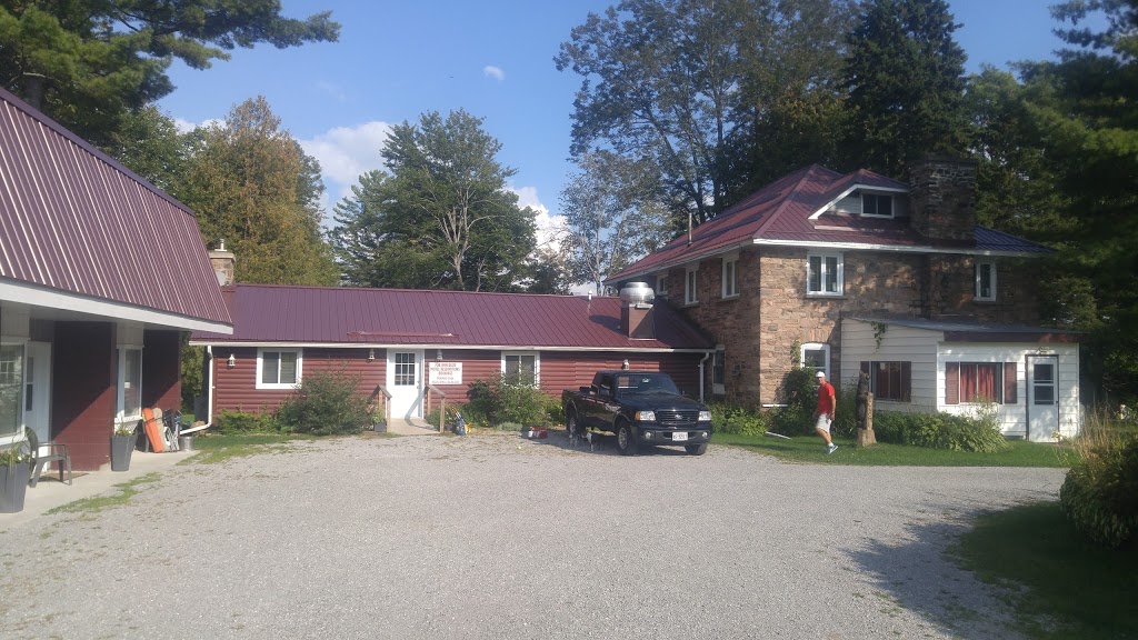 Noble Motel | 1164 Moore Lake Estates Rd, Norland, ON K0M 2L0, Canada | Phone: (705) 454-8298