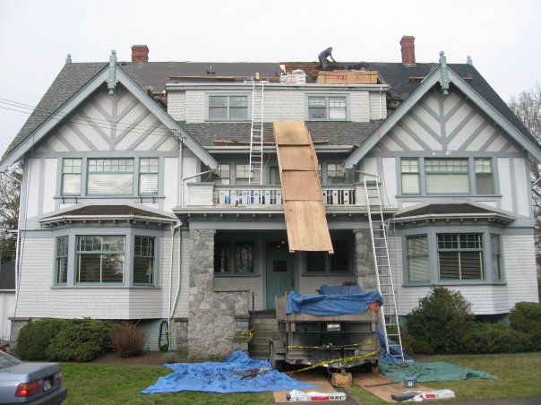 PW McCallum Roofing | 1724 Leighton Rd, Victoria, BC V8R 1M8, Canada | Phone: (250) 884-0305