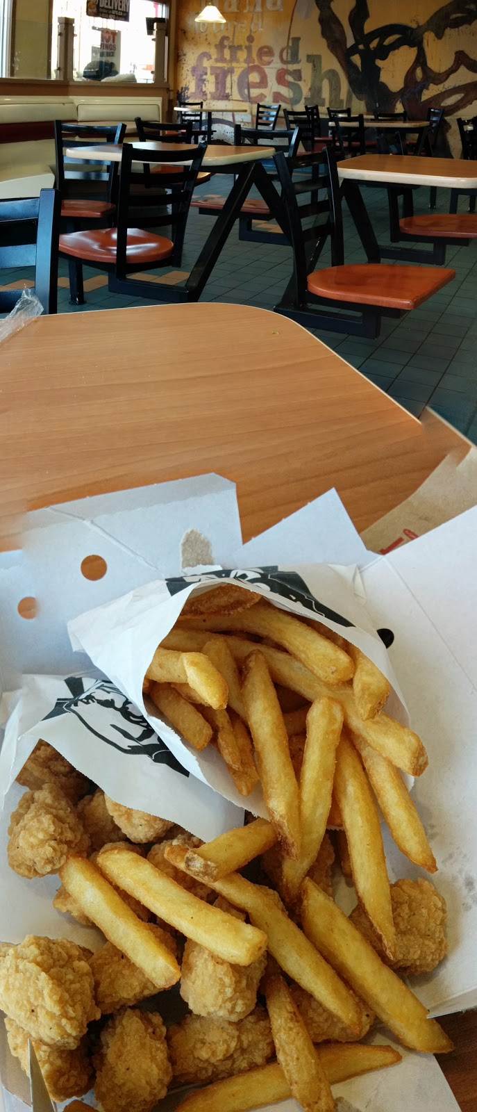 KFC | 700 Lawrence Ave W, North York, ON M6A 3B4, Canada | Phone: (416) 783-8830