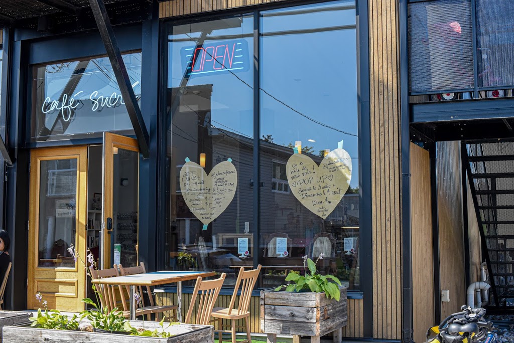 Café Sucré | 739 Principale St, Casselman, ON K0A 1M0, Canada | Phone: (613) 427-2233
