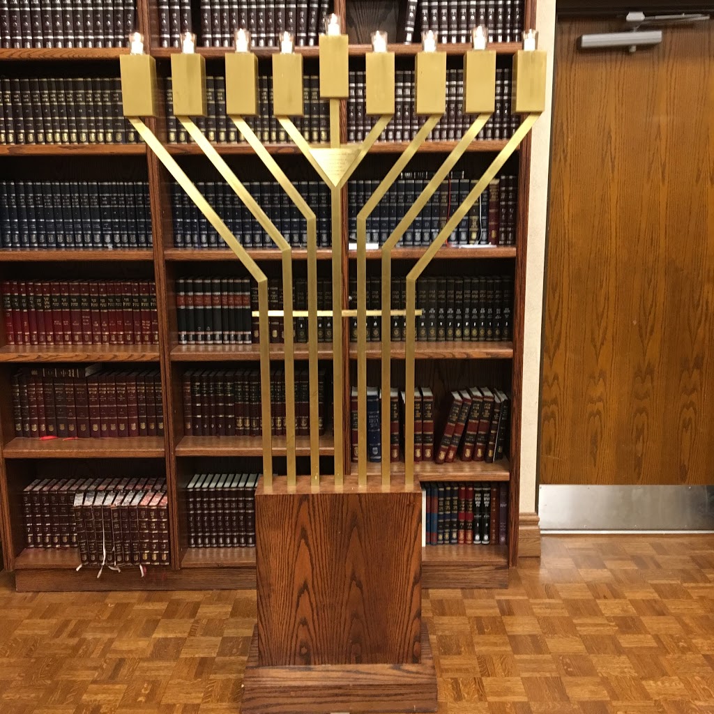 Chabad Flamingo | 8001 Bathurst St, Thornhill, ON L4J 8L5, Canada | Phone: (905) 763-4040