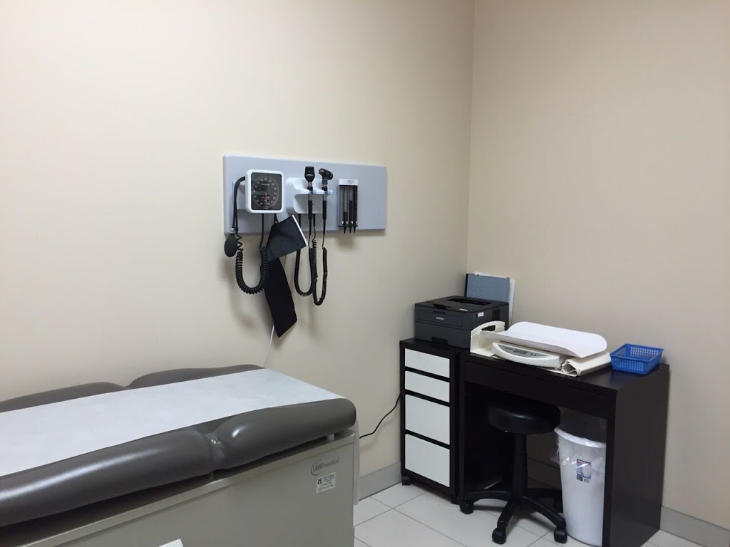 Arkell Walk-In Clinic & Arkell Pharmasave | 403 Arkell Rd #4, Guelph, ON N1L 1E5, Canada | Phone: (519) 822-7841