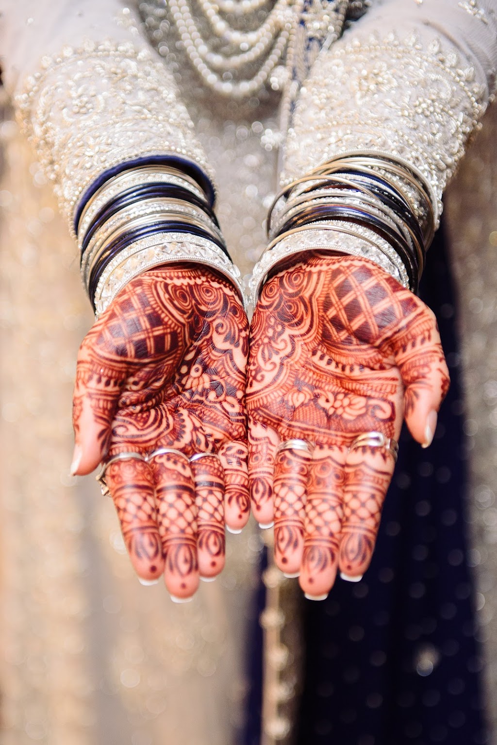 Hafsas Henna - henna artist | 3555 Derry Rd E, Mississauga, ON L4T 1B2, Canada | Phone: (647) 499-2758