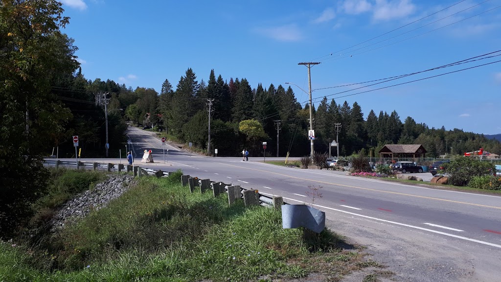 Entrepots St Sauveur | 821 Côte St Gabriel East, Saint-Sauveur, QC J0R 1R7, Canada | Phone: (450) 226-6626