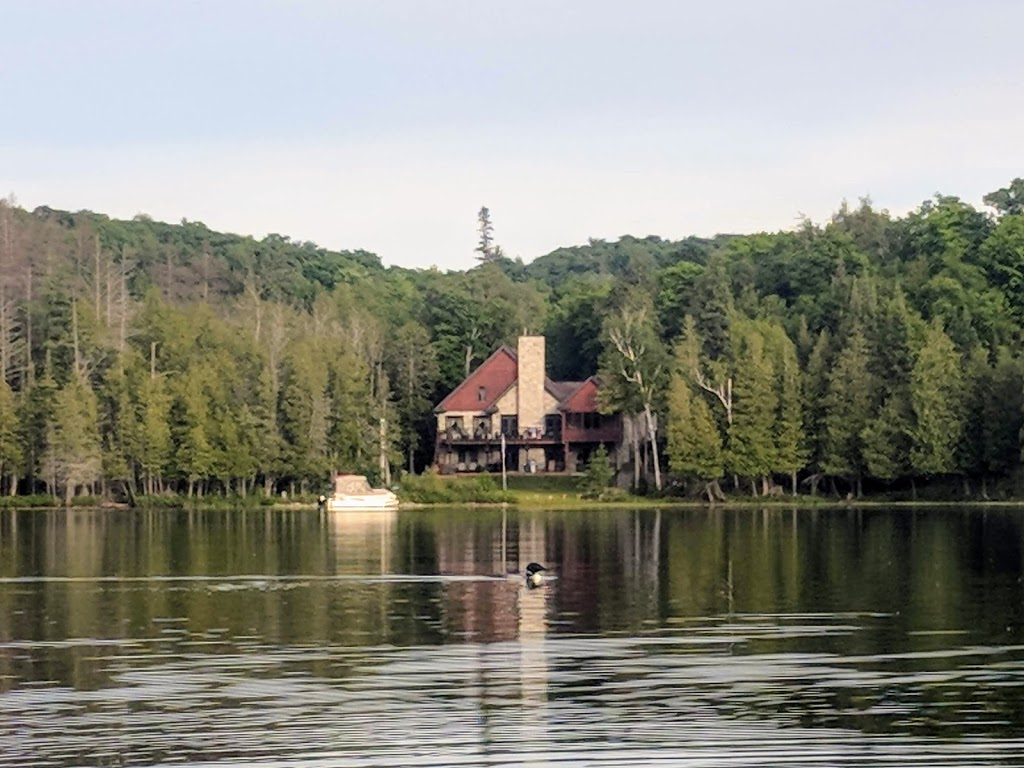 Lake Bernard House | lodging | 12 Chemin de la Belle-Passe, Low, QC J0X 2C0, Canada | 8194592877 OR +1 819-459-2877