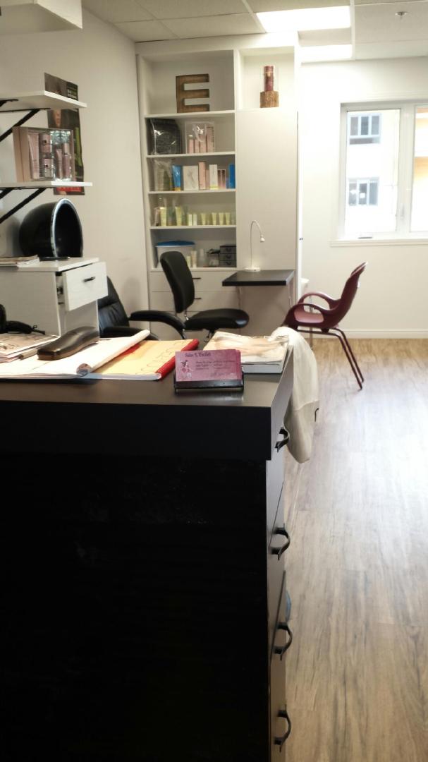 Salon LEmBéli | 160 Rue Adrien Bélisle, Saint-Tite, QC G0X 3H0, Canada | Phone: (418) 365-1574
