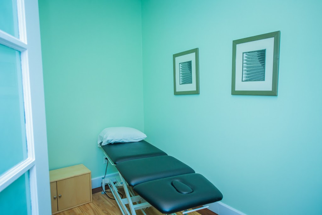 Physiocare Physiotherapy & Rehab Centre Carling | 1400 Carling Ave, Ottawa, ON K1Z 7L8, Canada | Phone: (613) 800-9170