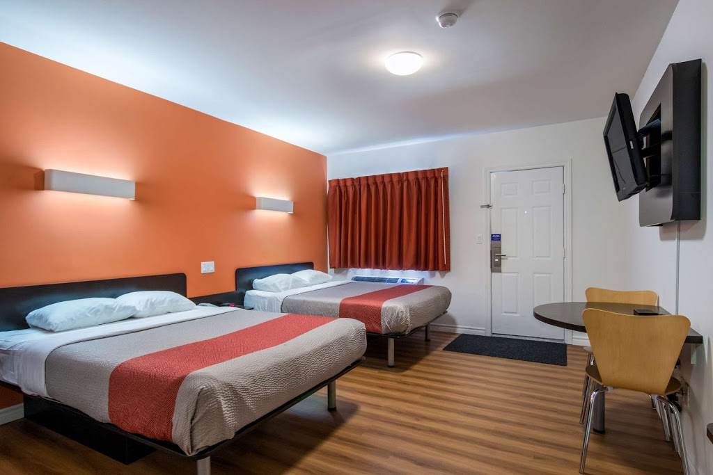Motel 6 Sudbury, ON | 1222 Pioneer Rd, Sudbury, ON P3G 1A6, Canada | Phone: (705) 470-3004