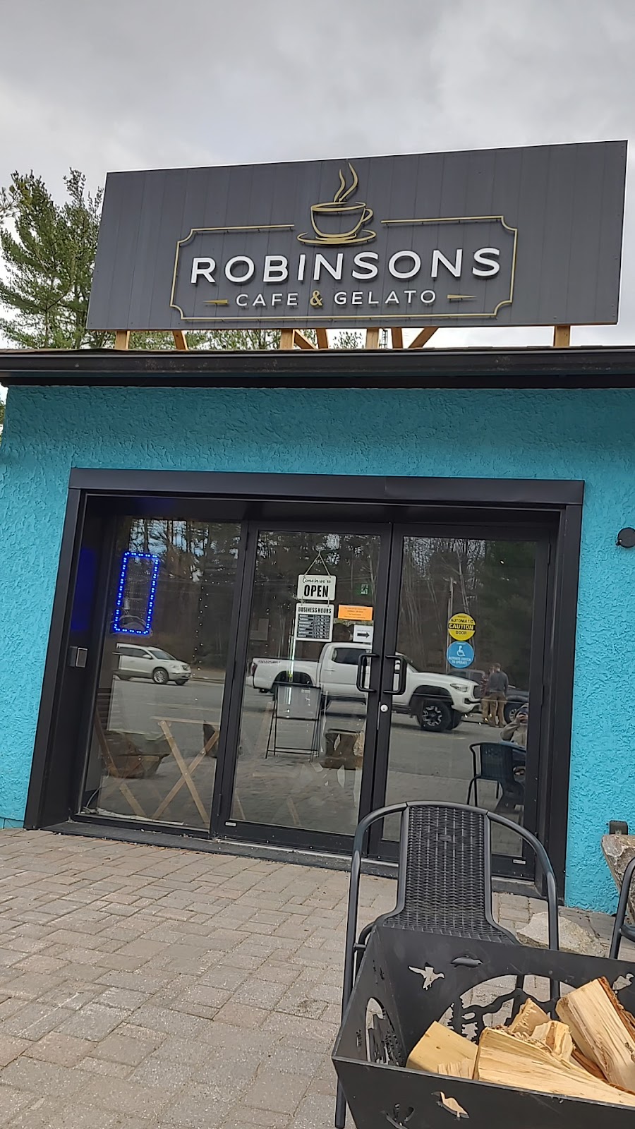 Robinsons Café & Gelato | 1061 Main St, Dorset, ON P0A 1E0, Canada | Phone: (705) 766-2415