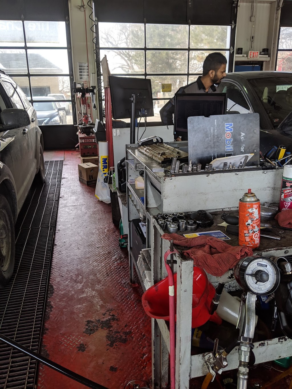 Mr. Lube | 7018 Islington Ave, Woodbridge, ON L4L 1V8, Canada | Phone: (905) 850-0835