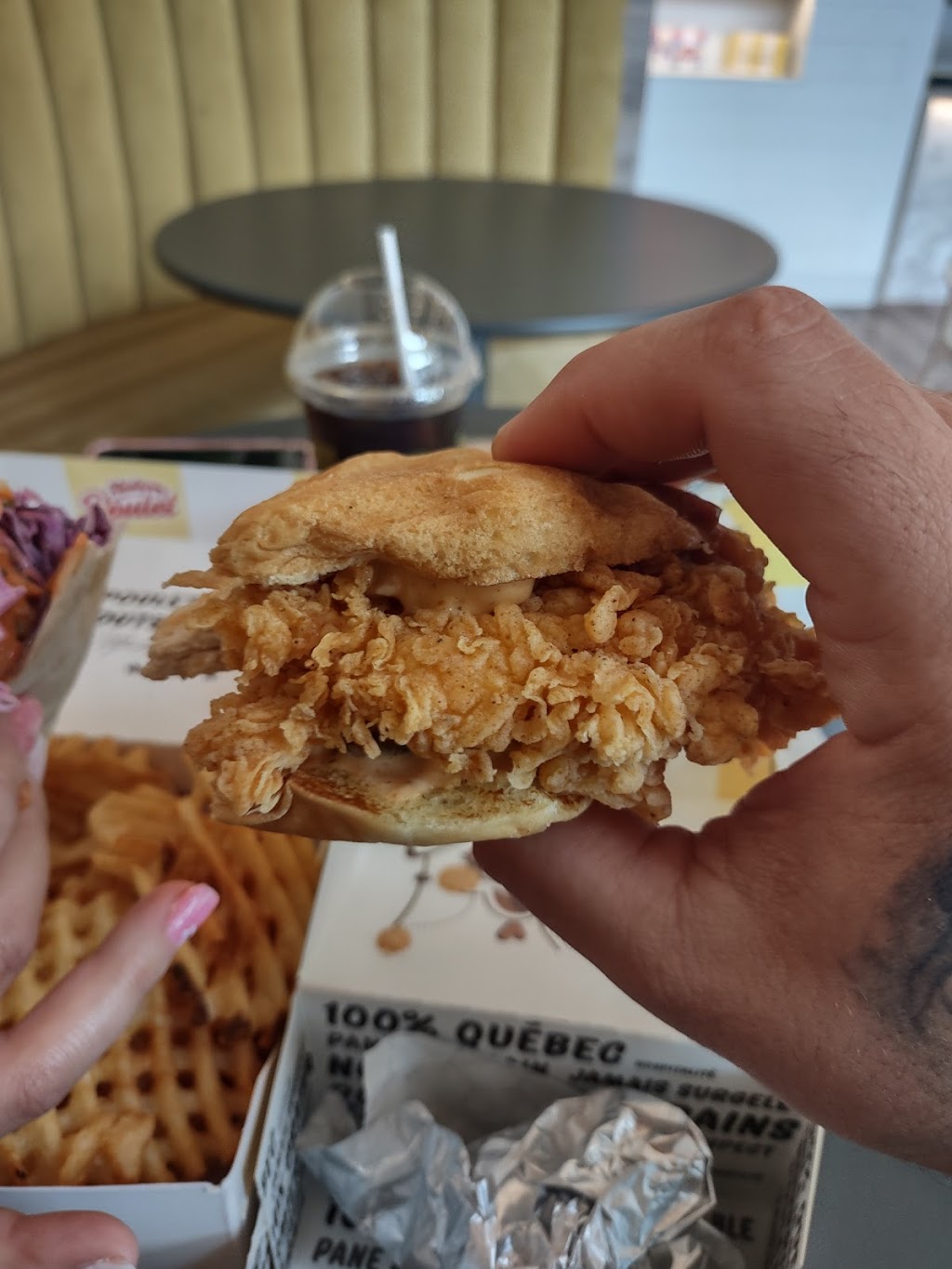 Madame Poulet - Blainville | 1321 Bd Michèle-Bohec, Blainville, QC J7C 0P8, Canada | Phone: (450) 971-0131