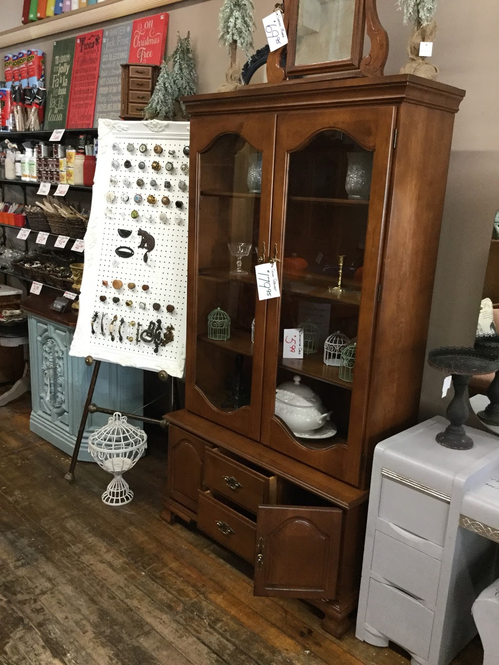 The Woodhouse | 223 A Main St, Glencoe, ON N0L 1M0, Canada | Phone: (519) 287-3942