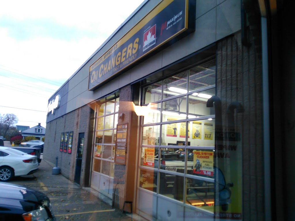 Oil Changers | 1043 Pembroke St E, Pembroke, ON K8A 6Z3, Canada | Phone: (613) 735-2167