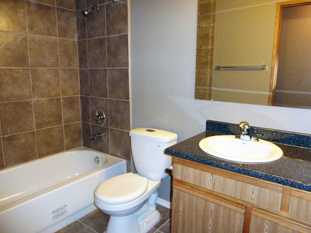 Sunshine Apartments | 33184 George Ferguson Way, Abbotsford, BC V2S 2L5, Canada | Phone: (604) 557-3708