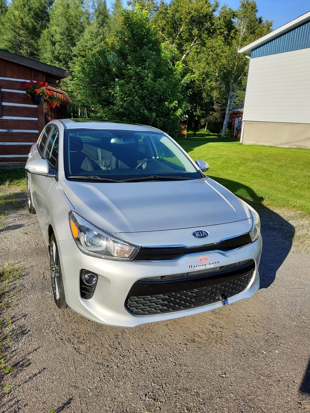 Unique Auto Shine | 1462 Bd Saint-Paul, Chicoutimi, QC G7J 3C5, Canada | Phone: (418) 973-5666