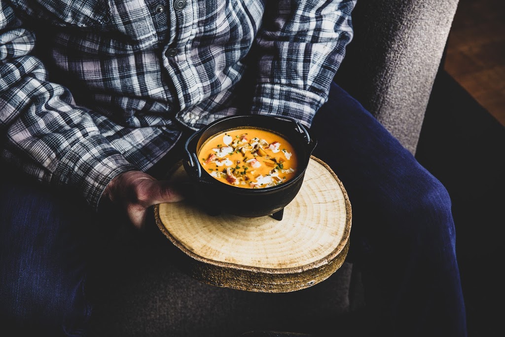 Braidwood Tavern | 4591 Blackcomb Way, Whistler, BC V8E 0Y4, Canada | Phone: (604) 966-5280
