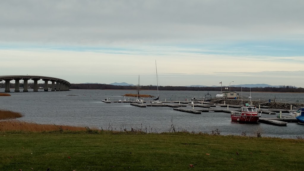 Gaines Marina | 141 Lake St, Rouses Point, NY 12979, USA | Phone: (518) 297-7000