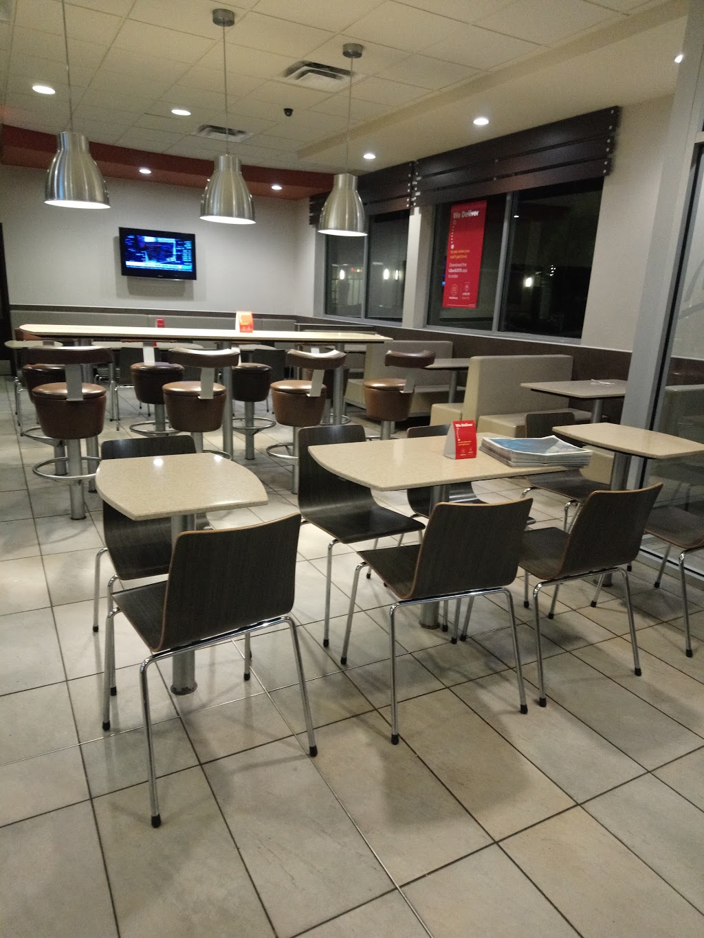 McDonalds | 2170 Montreal Rd, Ottawa, ON K1J 1G4, Canada | Phone: (613) 741-8578