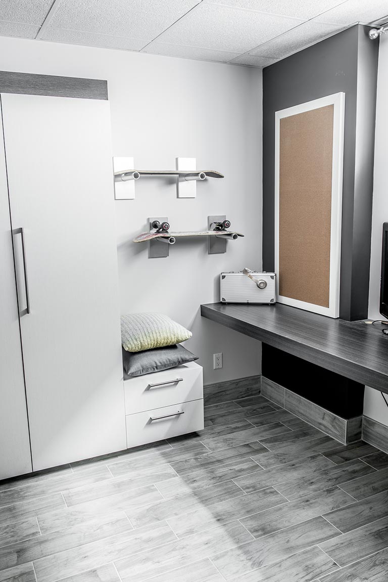 Andre Brisson Meubles Design | 1408 Rue de Vimy, Saguenay, QC G7G 1B4, Canada | Phone: (418) 693-1861