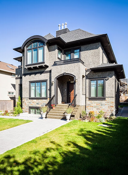 Sam Siciliano, Sales Representative, Right At Home Realty Inc.,  | 2108 Avalon Ct, Oshawa, ON L1L 0B2, Canada | Phone: (905) 441-4340