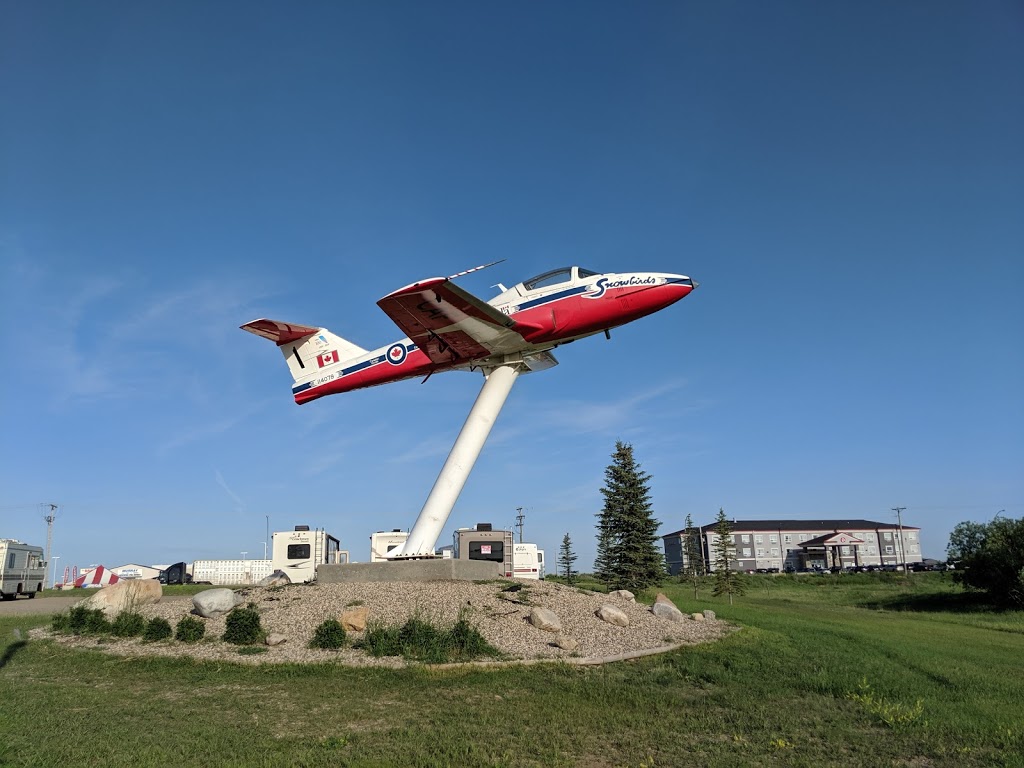 Prairie Oasis Tourist Complex | 955 Thatcher Dr, Moose Jaw, SK S6H 4N9, Canada | Phone: (800) 854-8855
