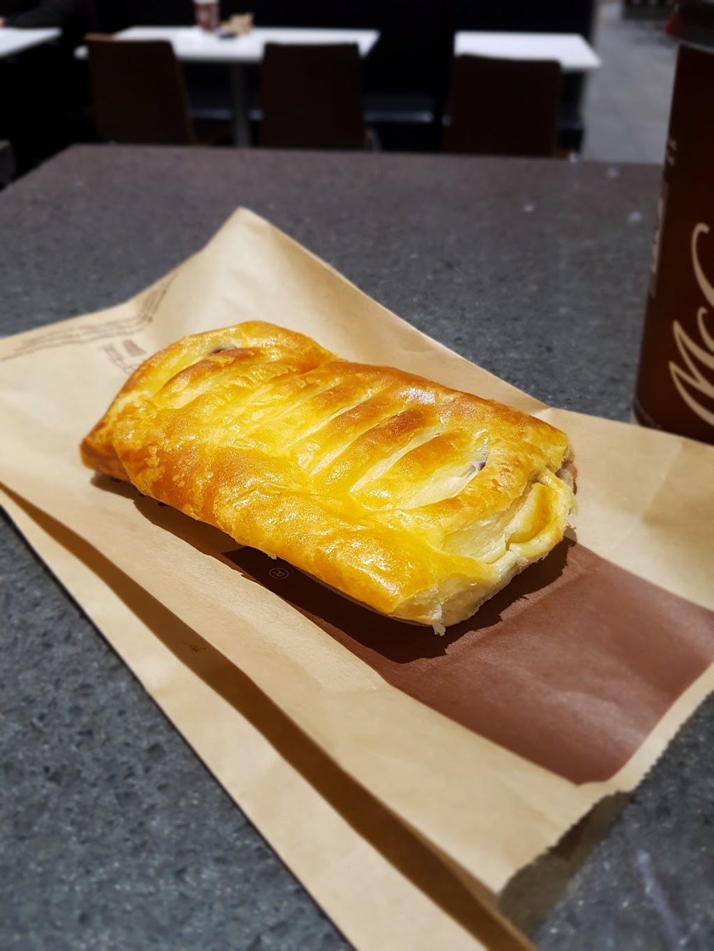 McDonalds | 2901 Rue Sherbrooke E, Montréal, QC H1W 1B2, Canada | Phone: (514) 523-2490