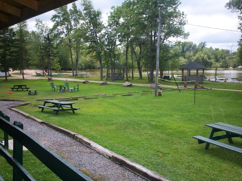 Chalkleys Sandy Bay Cottages | 37 Sandy Bay Rd, Callander, ON P0H 1H0, Canada | Phone: (705) 752-1050