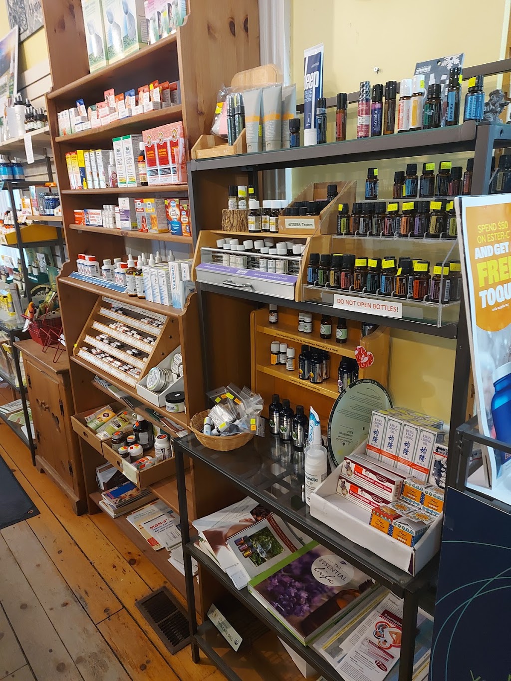 Pura Vida Nutrition Store | 267 Stewart St, Renfrew, ON K7V 1X9, Canada | Phone: (613) 433-9437