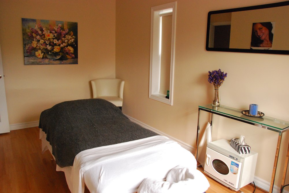 Natural Scents Medical Spa | 143 Sheppard Ave W, North York, ON M2N 1M7, Canada | Phone: (647) 673-0733