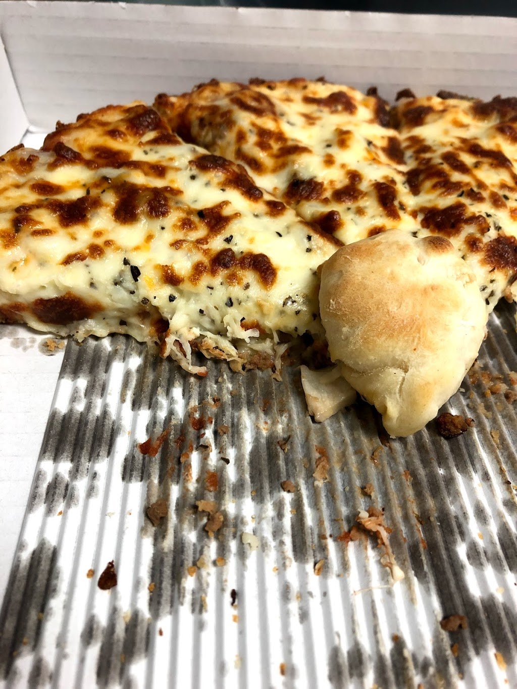Jeannes Pizza Pantry | 2741 17 Ave SW, Calgary, AB T3E 6K8, Canada | Phone: (403) 249-1279