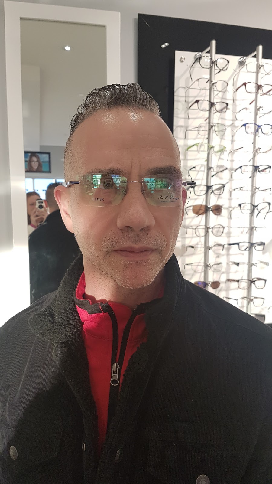 Hakim Optical - Erin Mills Town Centre | 5100 Erin Mills Pkwy, Mississauga, ON L5M 4Z5, Canada | Phone: (905) 828-7070