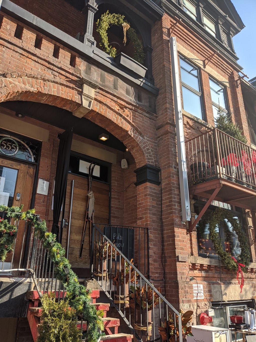 Smith | 553 Church St, Toronto, ON M4Y 2E2, Canada | Phone: (416) 926-2501