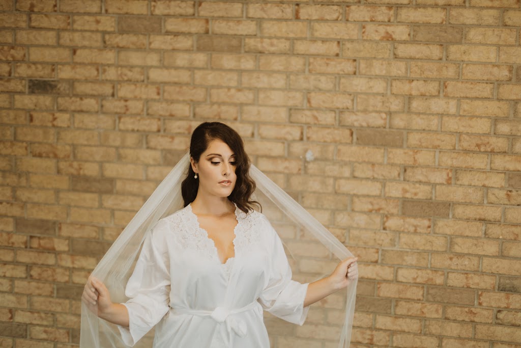 519 bridal beauty | 310 Paisley Rd, Guelph, ON N1H 2P9, Canada | Phone: (519) 994-3289
