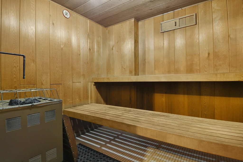Seaside Plaza Rental Apartments | 2324 W 1st Ave, Vancouver, BC V6K 1G3, Canada | Phone: (604) 738-2590