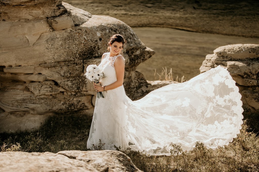 Unravel Creations | 948 Nolan Hill Blvd NW, Calgary, AB T3R 0W1, Canada | Phone: (403) 689-2266