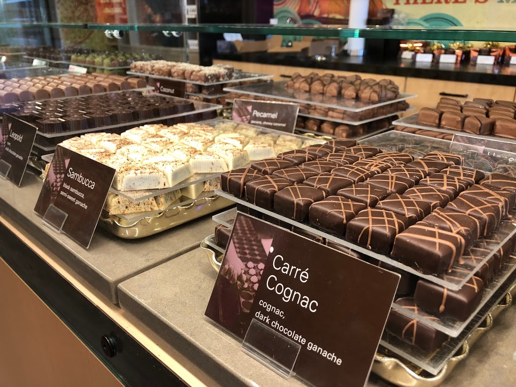 Chocolaterie Bernard Callebaut / Dalhousie Station / calgarychoc | 5005 Dalhousie Dr NW, Calgary, AB T3A 1B2, Canada | Phone: (403) 286-2008