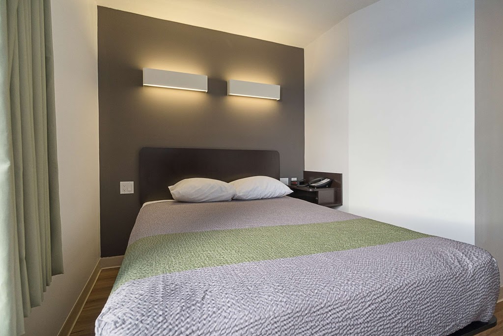 Studio 6 Bruderheim AB | 4820 48 Ave, Bruderheim, AB T0B 0S0, Canada | Phone: (780) 575-0030