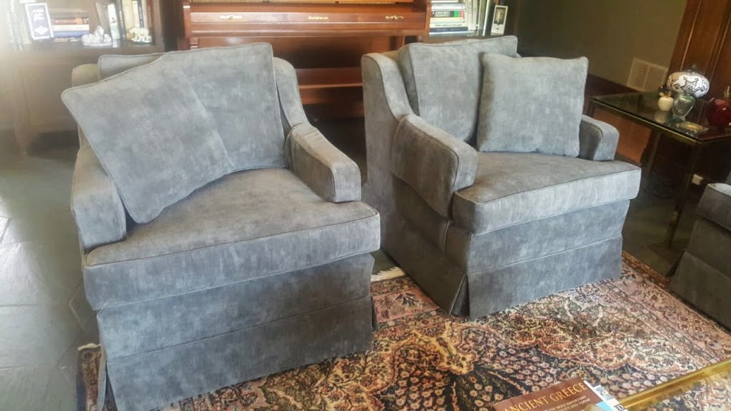 Carlos Upholstery | 5040 Maingate Dr #8, Mississauga, ON L4W 1X5, Canada | Phone: (416) 876-1981