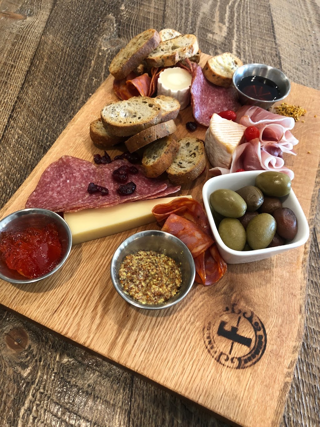 Fenelon Falls Brewing Co. | 4 May St, Fenelon Falls, ON K0M 1N0, Canada | Phone: (705) 215-9898
