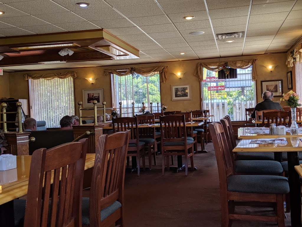 Vitos Pizzeria | 143 Hastings St N, Bancroft, ON K0L 1C0, Canada | Phone: (613) 332-4044