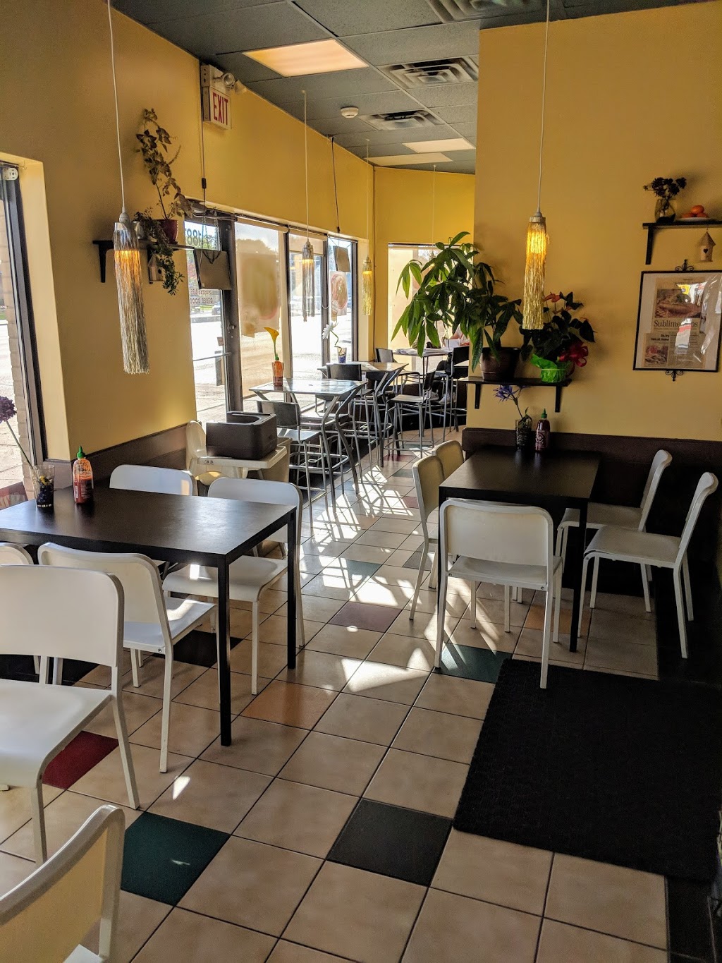 Les Sub Sandwiches | 1887 Portage Ave, Winnipeg, MB R3J 3X7, Canada | Phone: (204) 779-5678