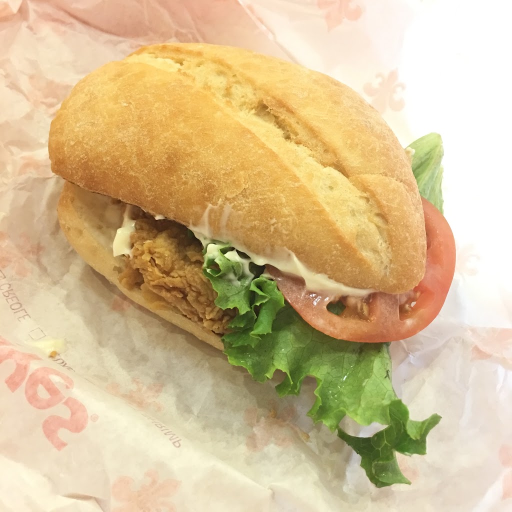 Popeyes Louisana Kitchen | 3582 Major MacKenzie Dr W #4, Vaughan, ON L4H 3T6, Canada | Phone: (905) 303-7003