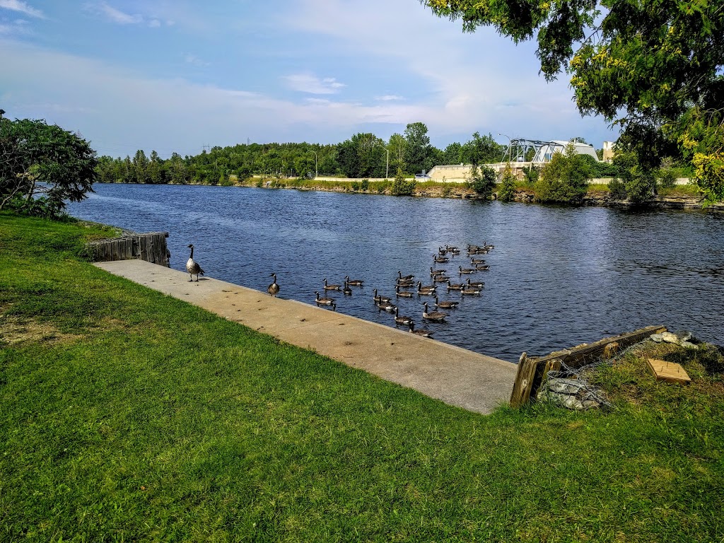 Champlain College | 1600 W Bank Dr, Peterborough, ON K9L 1Z7, Canada | Phone: (705) 748-1011